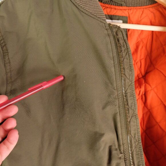 Gap Bomber Jacket Mens Medium Olive Green Patches Military Quilt Lined Retro - Picture 12 of 13